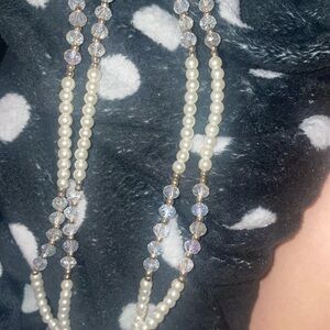Source Unknown Pearl and Crystal Necklace
